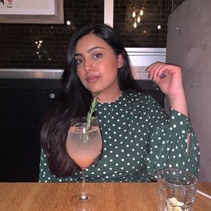 Meet your Posher, Aisha